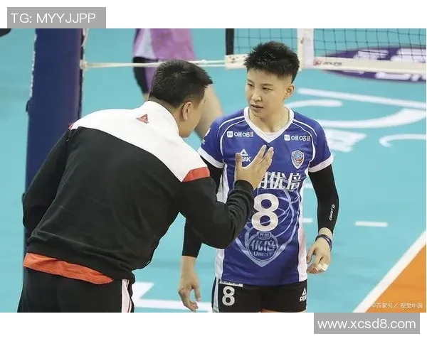 重庆排球队的速度之道:如何在赛场上实现快速突破与战术创新 重庆排球队的速度之道:如何在赛场上实现快速突破与战术创新